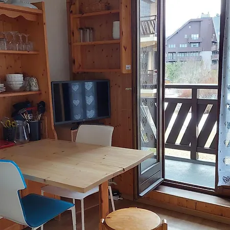 Apartment Calme Avec Balcon A Chamonix, Parking Et Wifi Inclus - Fr-1-517-70 *