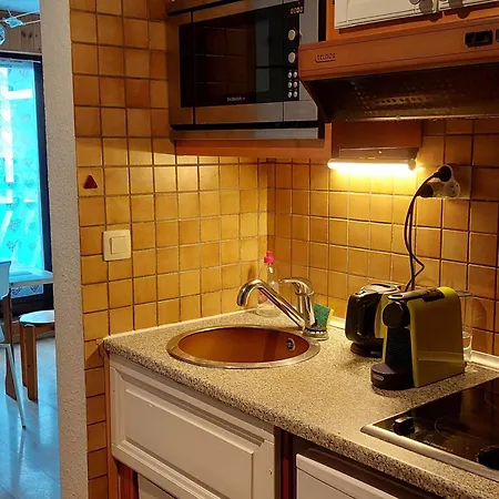 Cosy Avec Balcon Et Parking A Chamonix, Proche Centre-ville - Fr-1-517-70 Chamonix