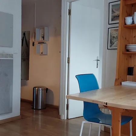 Cosy Avec Balcon Et Parking A Chamonix, Proche Centre-ville - Fr-1-517-70 Chamonix