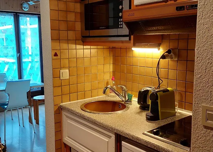 Cosy Avec Balcon Et Parking A Chamonix, Proche Centre-ville - Fr-1-517-70 Chamonix