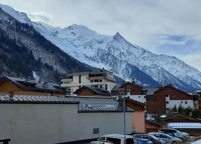 Cosy Avec Balcon Et Parking A Chamonix, Proche Centre-ville - Fr-1-517-70 Appartement